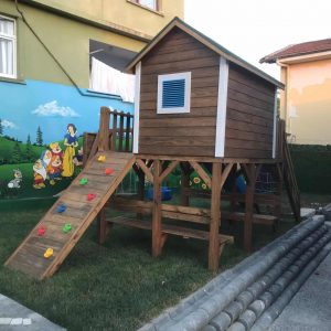 Ahşap Çocuk Oyun Evi