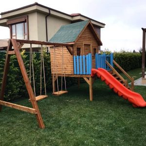 Ahşap Oyun Evi