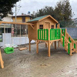 Ahşap Oyun Evi